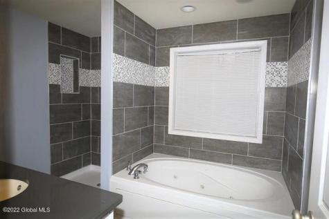 4 Round Table Road Saratoga Springs NY 12866