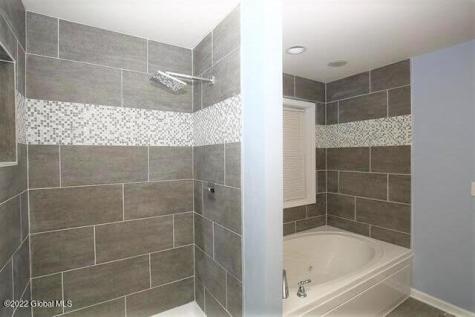 4 Round Table Road Saratoga Springs NY 12866