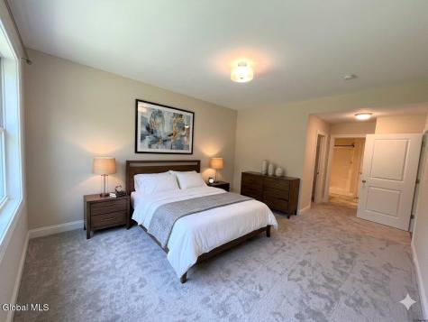 616 Lois Lane Schenectady NY 12304