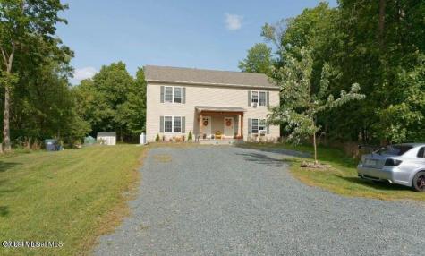 10 Veterans Street Poestenkill NY 12140