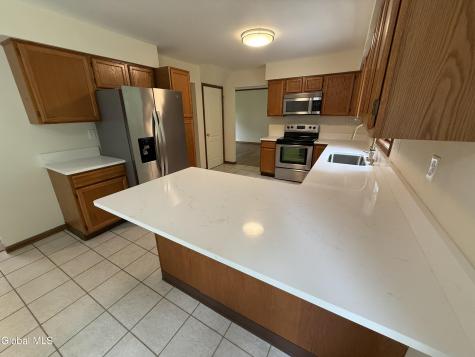 11 Abbey Court Clifton Park NY 12065
