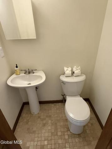11 Abbey Court Clifton Park NY 12065