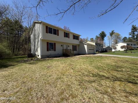 11 Abbey Court Clifton Park NY 12065