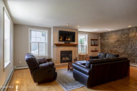 569 N Broadway Saratoga Springs NY 12866