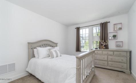 2 Chloes Way Saratoga Springs NY 12866