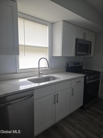 86 Hackett Blvd Boulevard Albany NY 12209