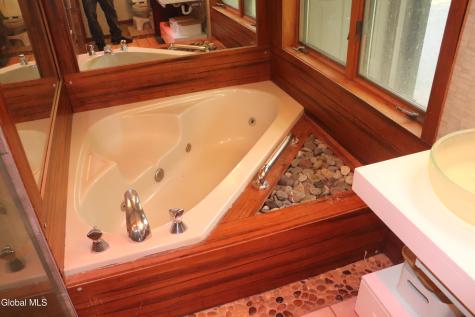 98 Beaver Dam Road Voorheesville NY 12186