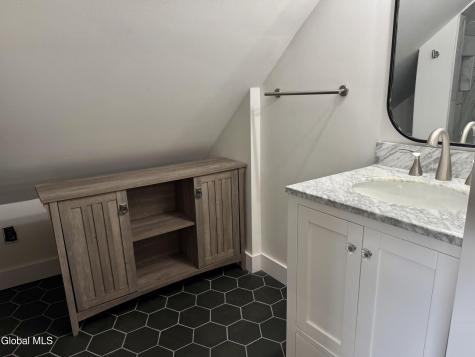 2481 Eastern Parkway Niskayuna NY 12309