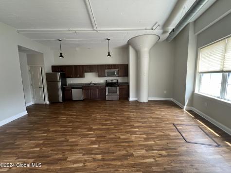 733 Broadway Albany NY 12207
