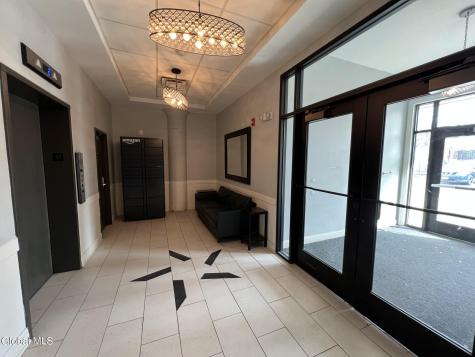 733 Broadway Albany NY 12207