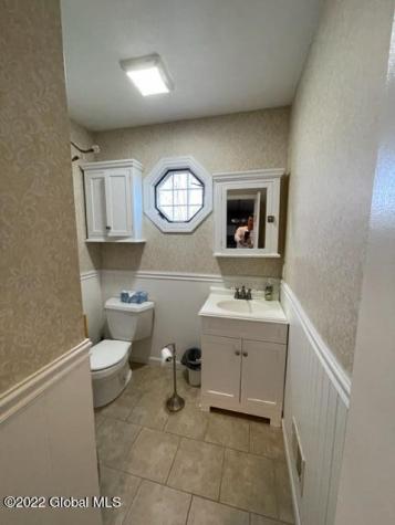 63 Swatling Road Latham NY 12110
