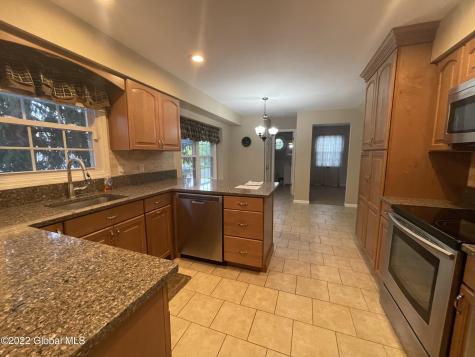 63 Swatling Road Latham NY 12110