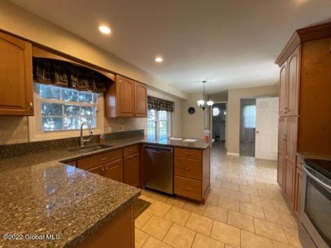 63 Swatling Road Latham NY 12110