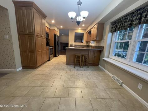 63 Swatling Road Latham NY 12110