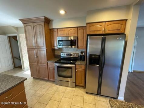 63 Swatling Road Latham NY 12110