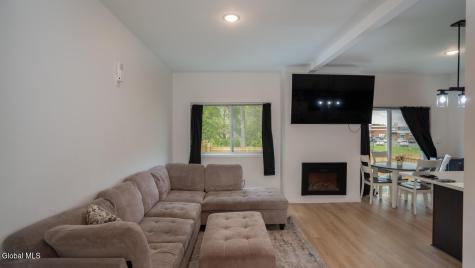 2 Giovanni Court Troy NY 12180