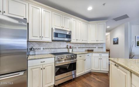38 High Rock Avenue Saratoga Springs NY 12866