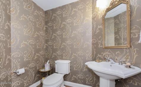 38 High Rock Avenue Saratoga Springs NY 12866