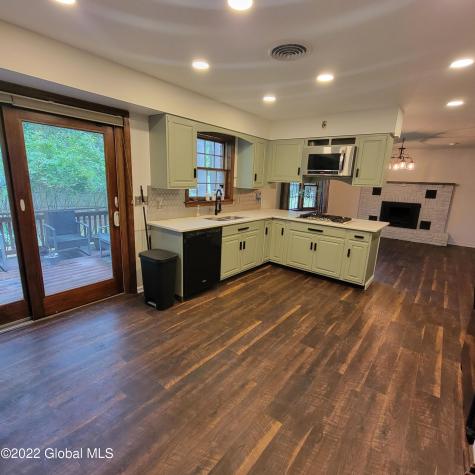104 Serif Lane Schenectady NY 12303