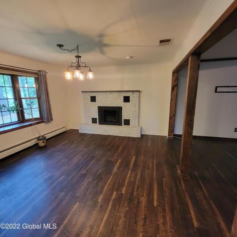 104 Serif Lane Schenectady NY 12303