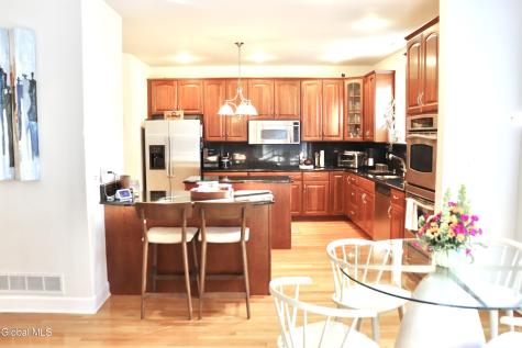 9 Hughes Common Slingerlands NY 12159