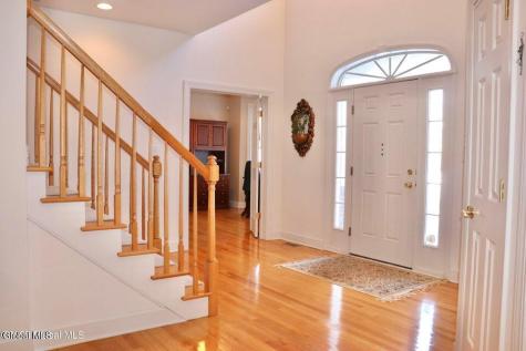 9 Hughes Common Slingerlands NY 12159