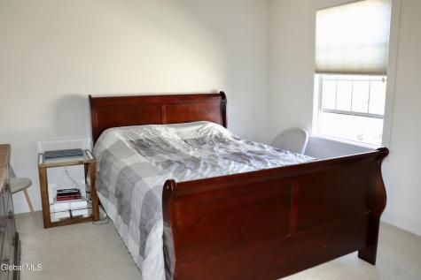 9 Hughes Common Slingerlands NY 12159