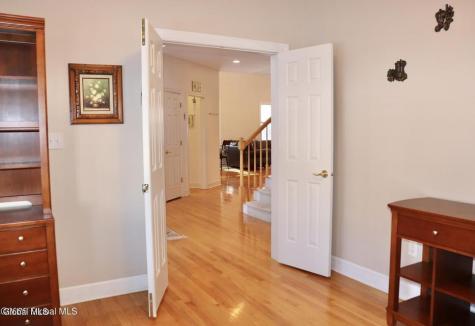 9 Hughes Common Slingerlands NY 12159