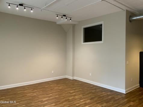 733 Broadway Albany NY 12207
