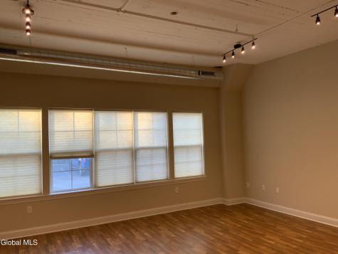 733 Broadway Albany NY 12207