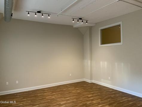 733 Broadway Albany NY 12207