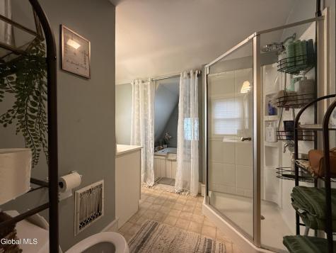 21 Baker Street Gloversville NY 12078