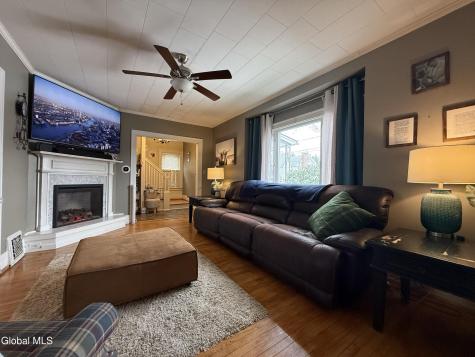 21 Baker Street Gloversville NY 12078