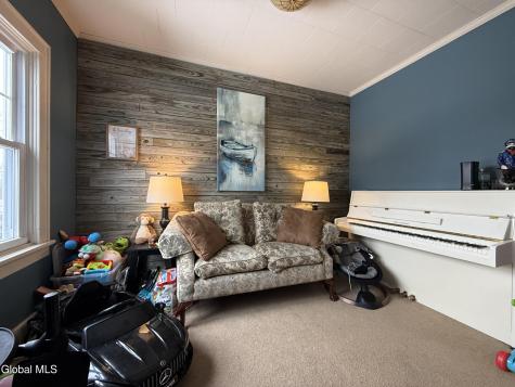 21 Baker Street Gloversville NY 12078