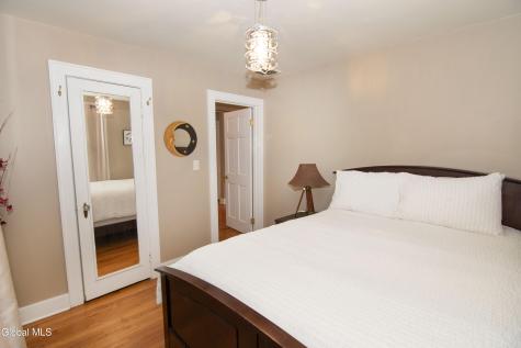 2 Ritchie Place Saratoga Springs NY 12866