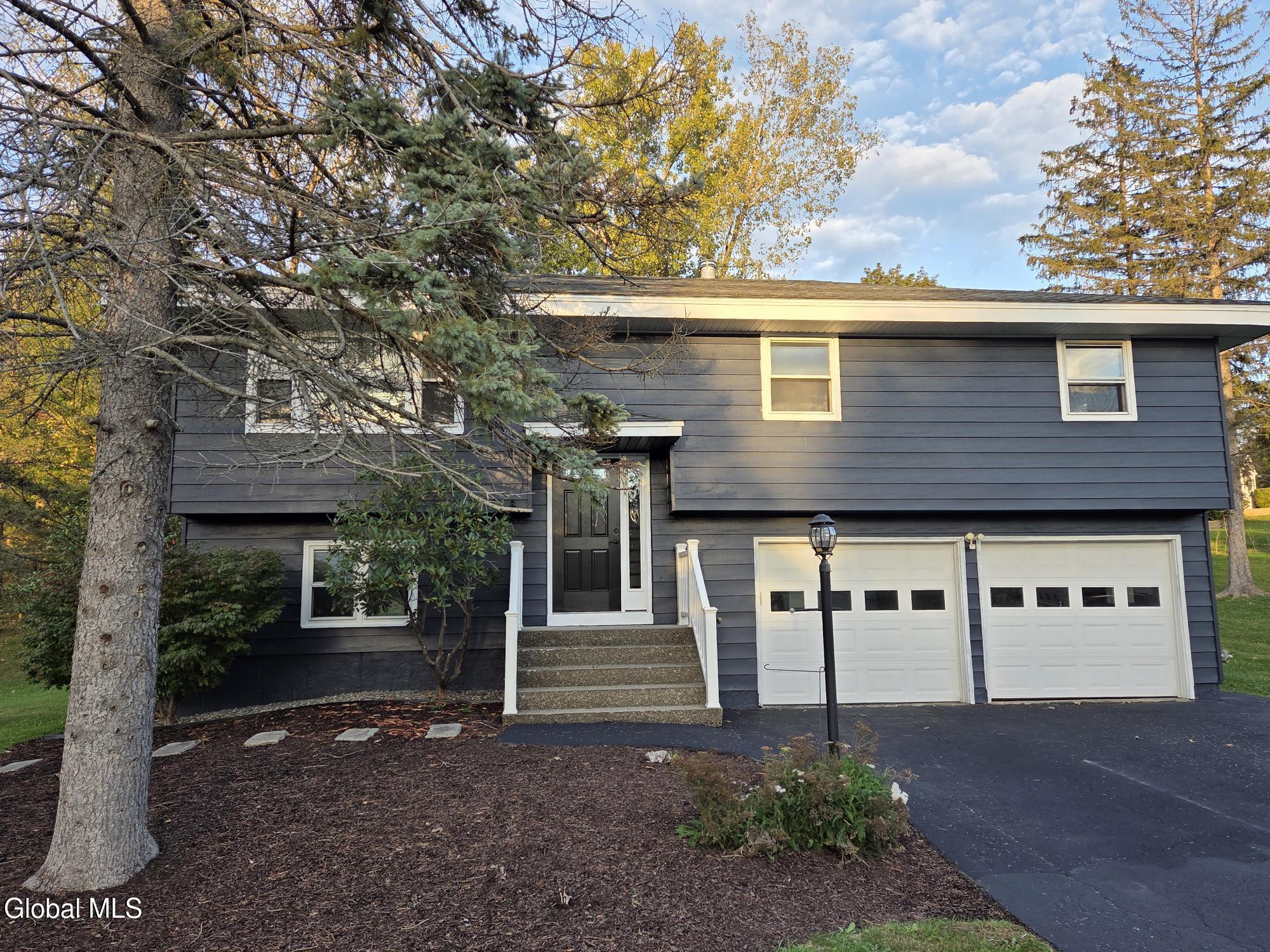 3 Mohawk View Road Latham NY 12110