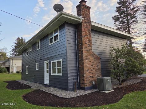 3 Mohawk View Road Latham NY 12110