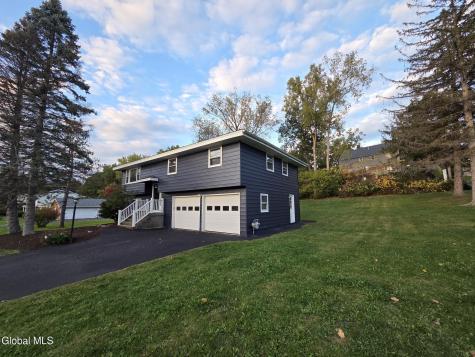 3 Mohawk View Road Latham NY 12110