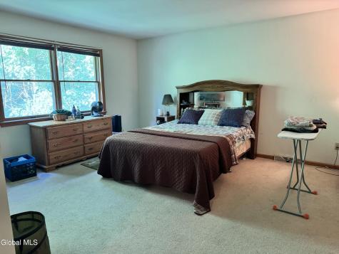 1 Marlboro Drive Clifton Park NY 12065