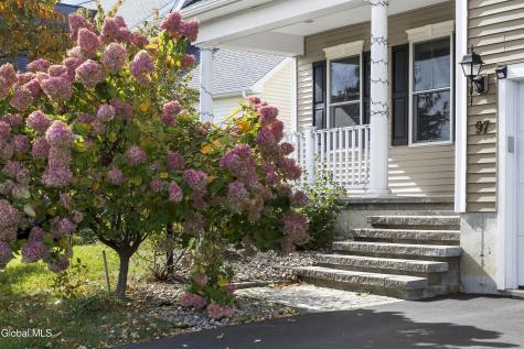 97 Waverly Circle Watervliet NY 12189