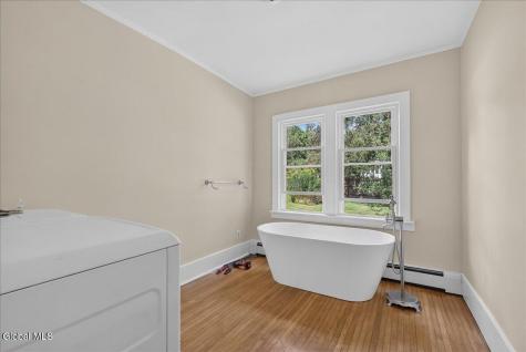 184 Saratoga Avenue Ballston Spa NY 12020