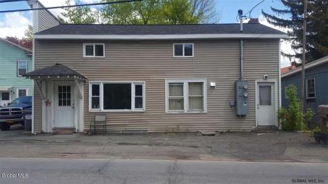 11 Chatham Street Nassau NY 12123