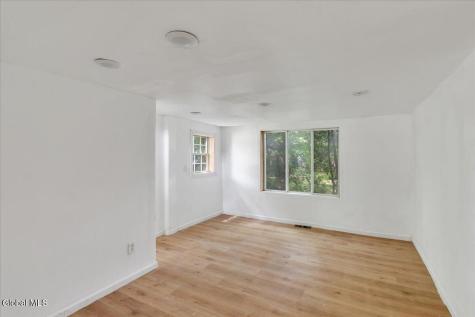 7 Clearwater Street Ravena NY 12143