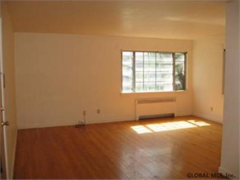 31 Parkwood Street Albany NY 12208