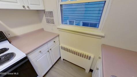 31 Parkwood Street Albany NY 12208