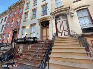 17 Ash Grove Place Albany NY 12202