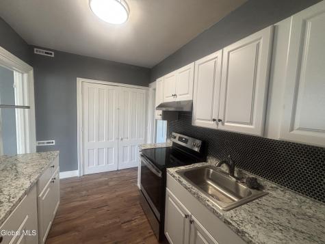 17 Ash Grove Place Albany NY 12202