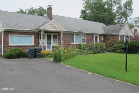 2204 Dean Street Niskayuna NY 12309