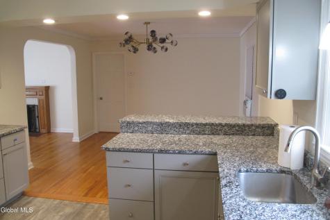 2204 Dean Street Niskayuna NY 12309