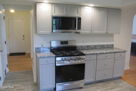 2204 Dean Street Niskayuna NY 12309